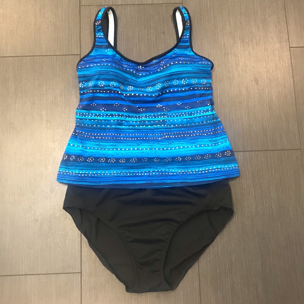 Two piece swim set.